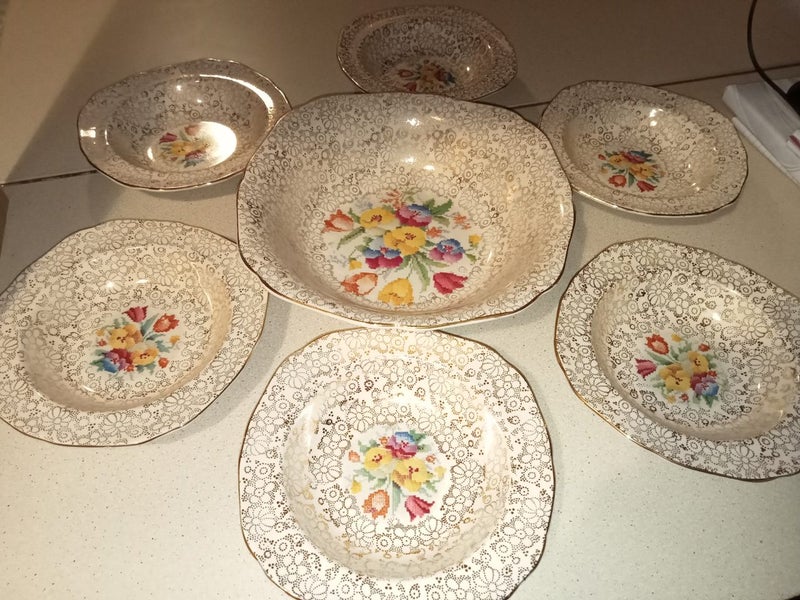 HK Tunstall dessert set Carousel 1