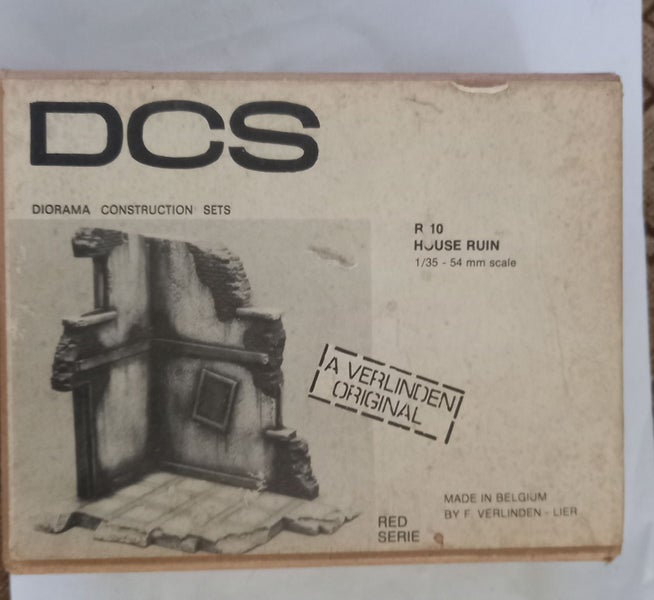 1/35 Verlinden Productions House Ruin Carousel 1