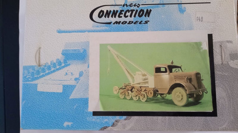 1/35 Connection Models Opel Maultier Field Repair Crane Carousel 1