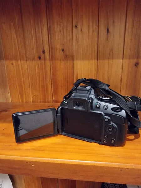 Nikon D5100 with AF-S 18-55 VR - plus new 32gb sd card62867850511361112