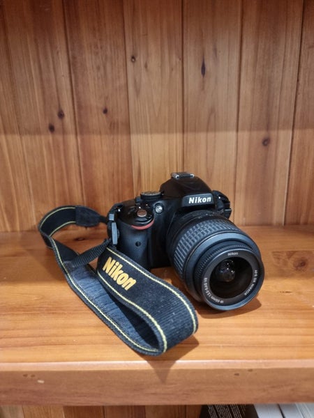 Nikon D5100 with AF-S 18-55 VR - plus new 32gb sd card628678505113611113