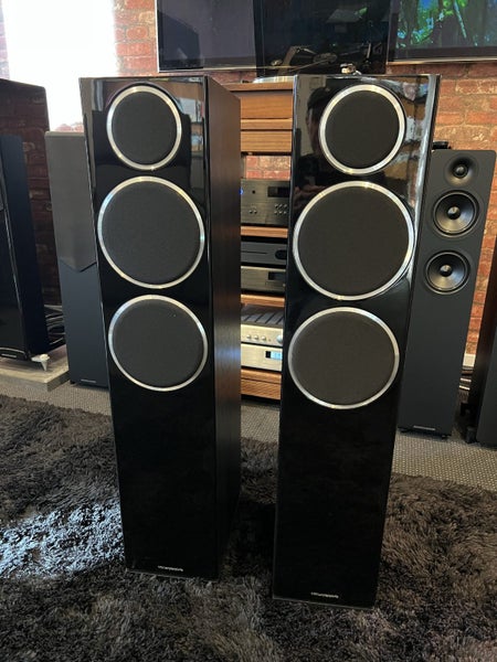 Wharfedale Diamond 230 Speakers Carousel 2