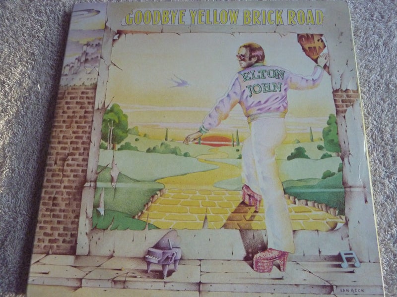 Elton John – Goodbye Yellow Brick Road Carousel 1