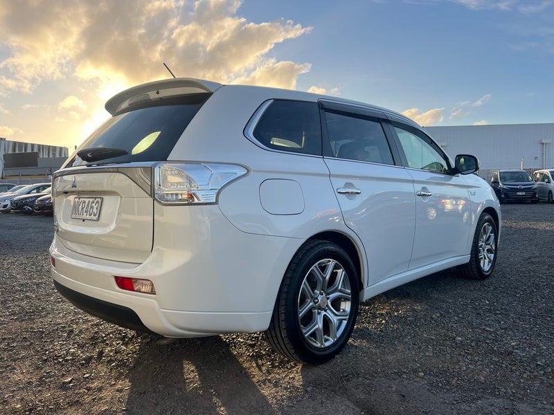 2013 Mitsubishi Outlander PHEV - Sunroof62854323974659112