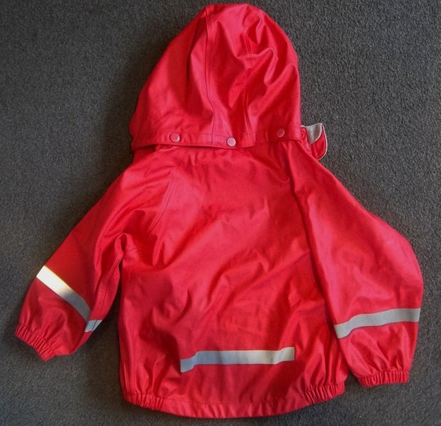Mum 2 Mum red waterproof rain jacket size 2 (red)62854320869378112
