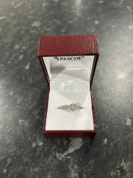 9ct White Gold Diamond Cluster Ring – TDW 0.50ct62864731489921112