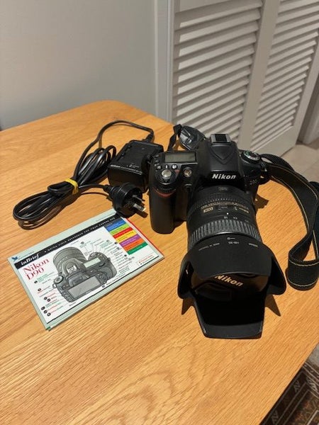 Nikon D90 with Nikkor DX 18-200mm VR lens628658231756811116