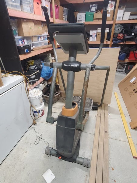 Nordic Crosstrainer Carousel 1