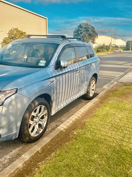 2014 Mitsubishi Outlander Phev Plug In Hybrid62863273198722111