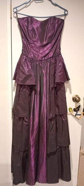 Satin Laura Ashely Ball Gown size 1062940495499394111