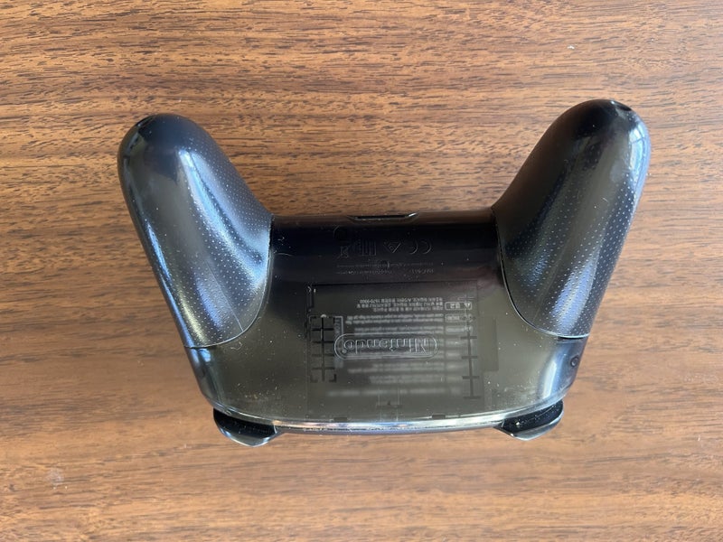 Nintendo Switch Pro Controller – Excellent Condition Carousel 3