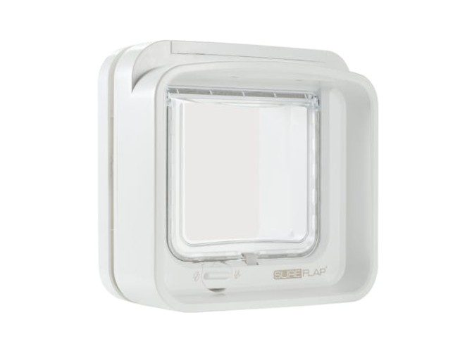 SureFlap DualScan Microchip Cat Door White Carousel 1