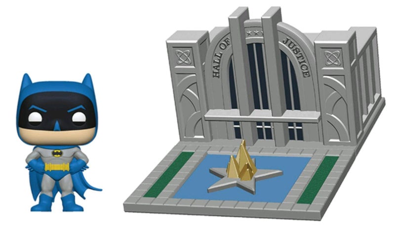 Funko Batman - Batman With Hall of Justice Pop! Town Carousel 1