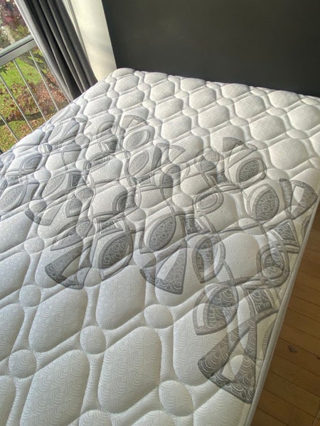 Sleepyhead Queen Bed Serenity Z Series 662863852622594112