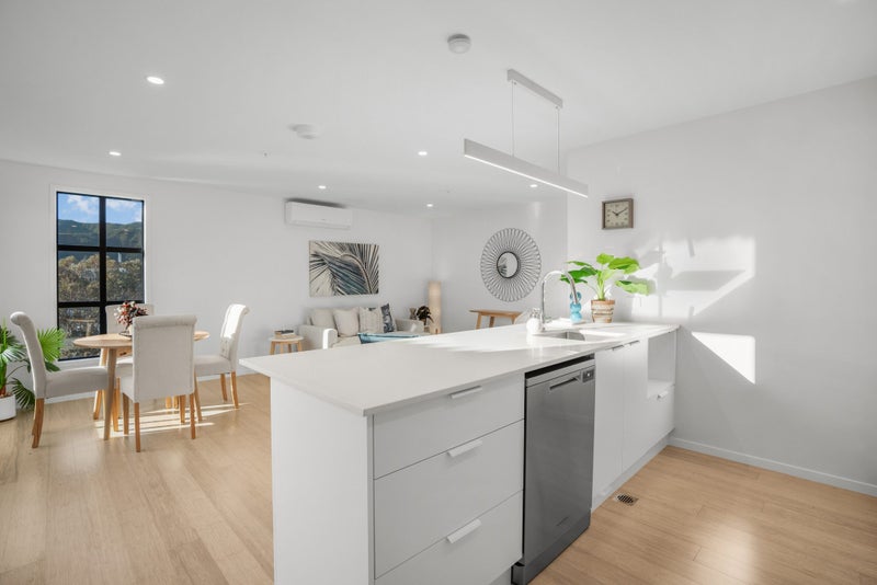 FRESH OFF THE PRESS!63612543263361114