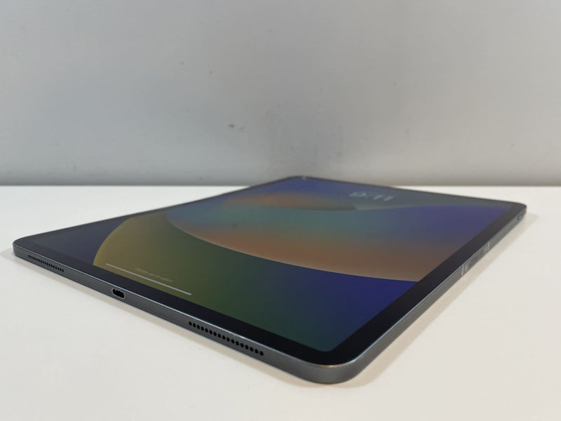 iPad Pro 12.9 Inch 3rd Gen - 512GB Carousel 2