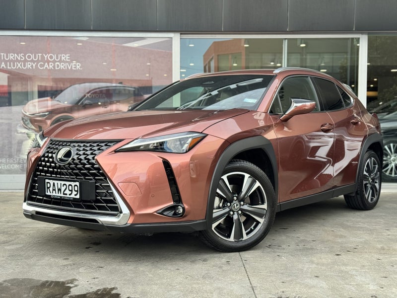 2025 Lexus UX 300h Premium 2.0L AWD Hybrid62863272856833112