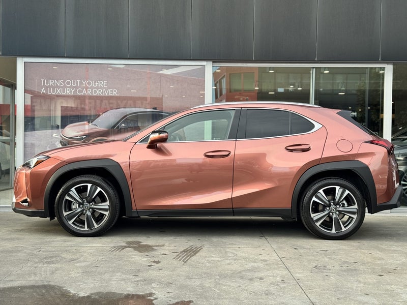 2025 Lexus UX 300h Premium 2.0L AWD Hybrid62863272856833113
