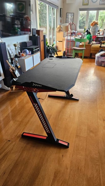 Gaming Desk Carousel 3