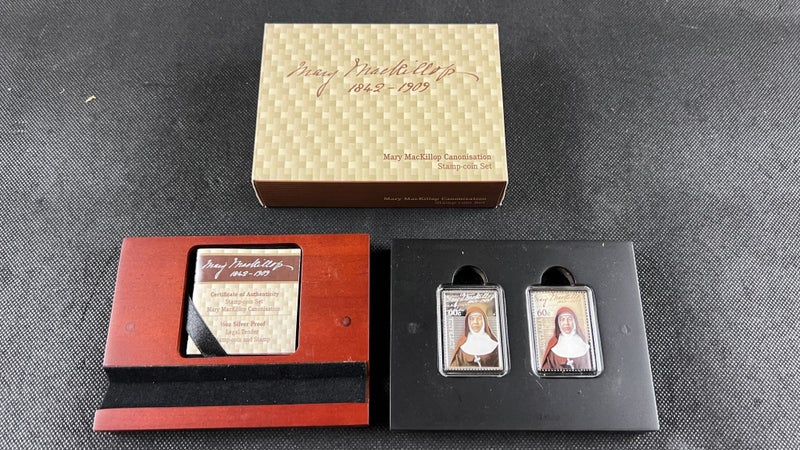 2010 Mary MacKillop Canonisation 1/2oz Silver Proof Stamp-Coin Set – Lot W400 Carousel 1