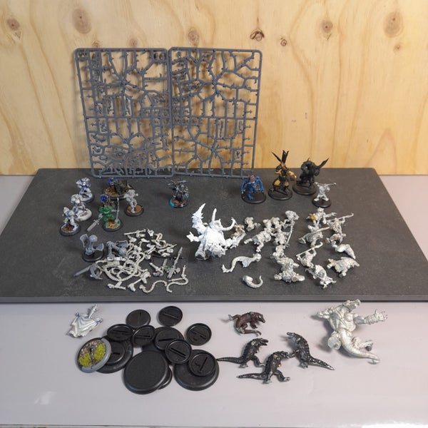 Mixed lot of miniatures and parts - grab a bargain Carousel 1