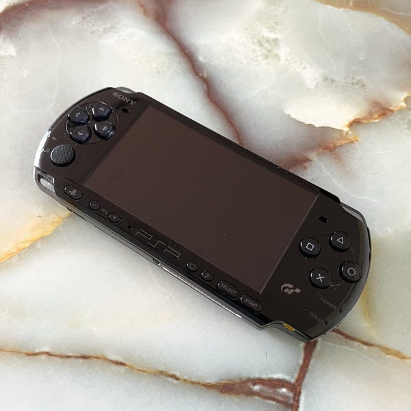 PSP Slim 3002 GRAN TURISMO Limited Edition Carousel 2