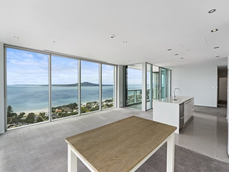Takapuna, 2 bedrooms62885375352578112