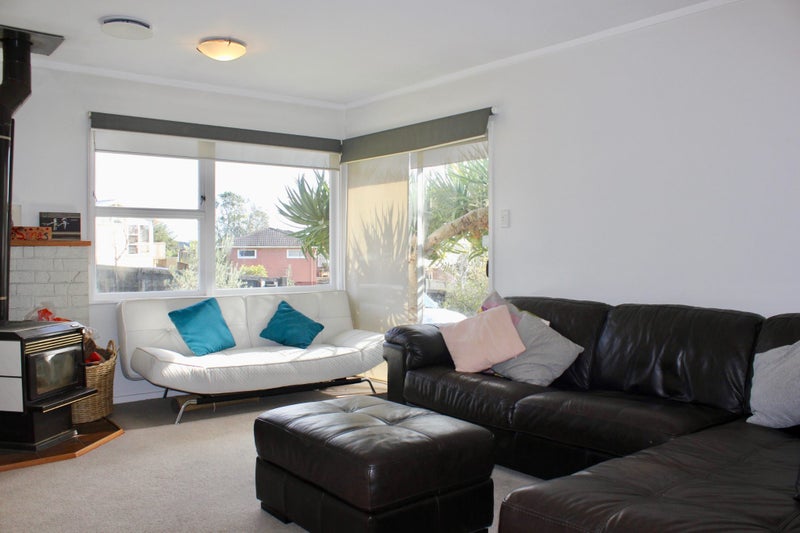 Glen Eden, 3 bedrooms62885374647554112