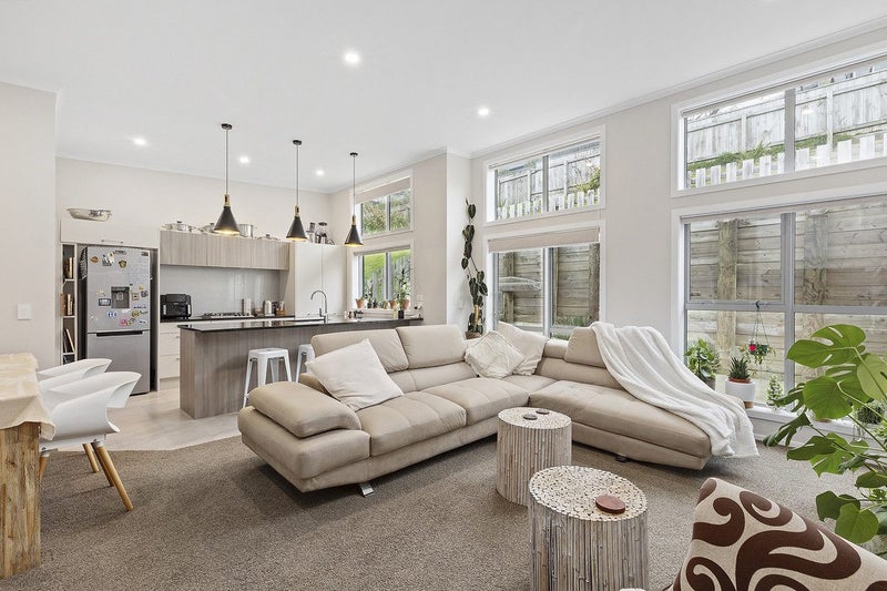 MODERN LIVING, 3 BEDS, 3 BATHS62885374692995114