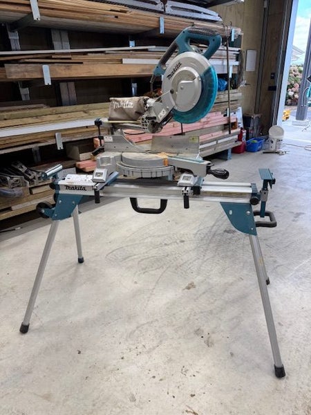 Makita Compound Mitre Saw629317254144011110