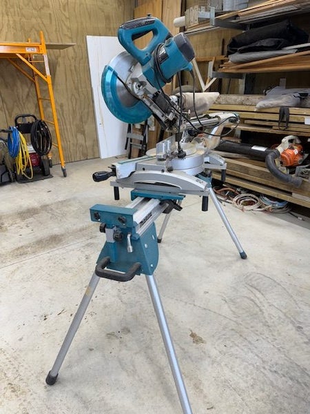 Makita Compound Mitre Saw62931725414401111