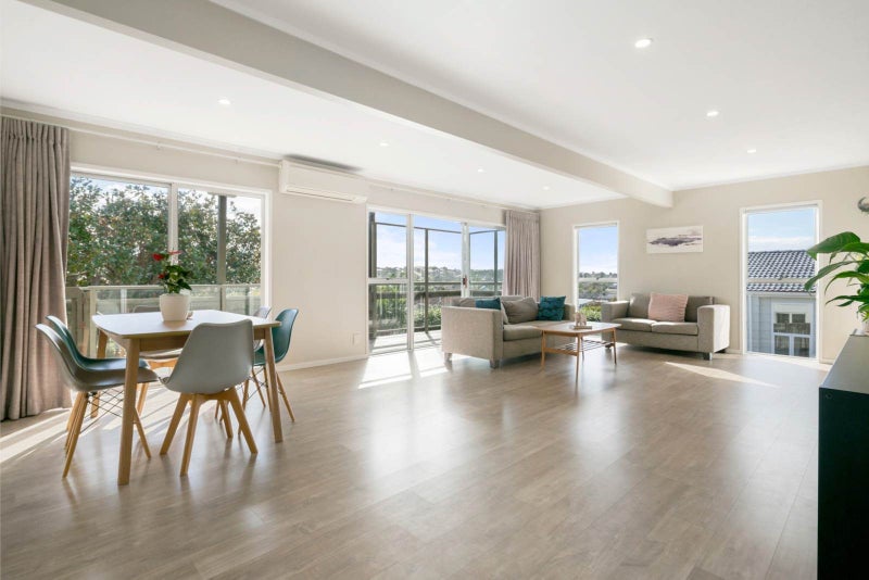 Sun-Drenched, Easy Access – Perfect for All Ages62885374885763114
