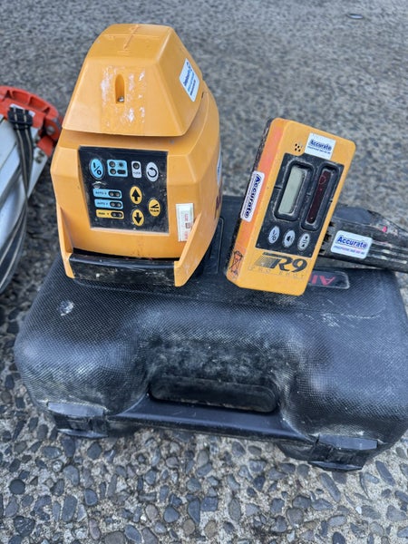 ALPHA Pro Shot Laser Level with Receiver in Case and holders,62863858695299117