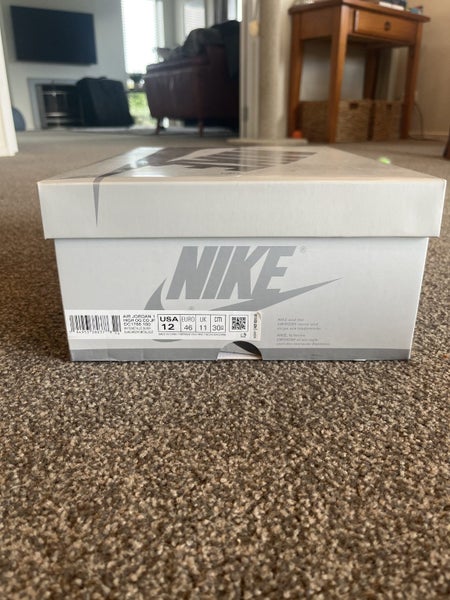 Jordan 1 Midnight Navy Size 12 Carousel 6