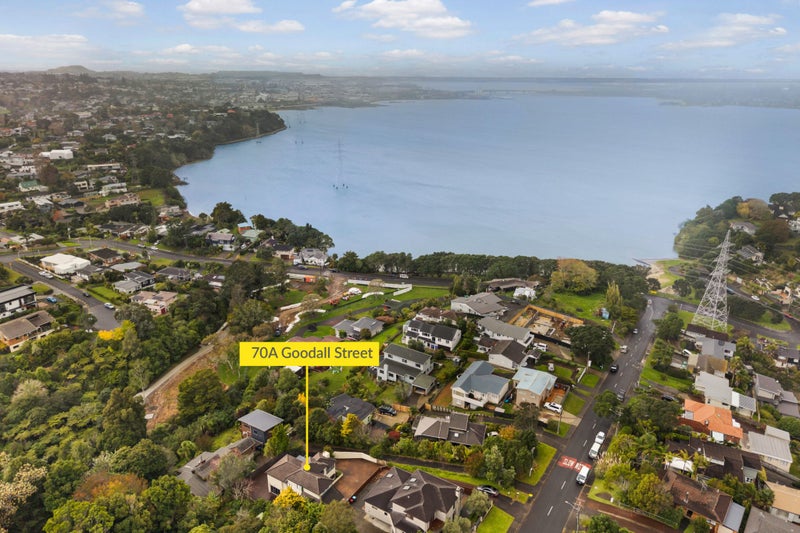 Family Living in the Heart of Hillsborough62885374930049112