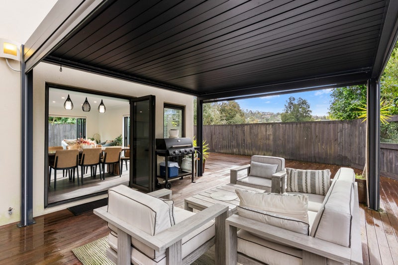 Family Living in the Heart of Hillsborough62885374930049113