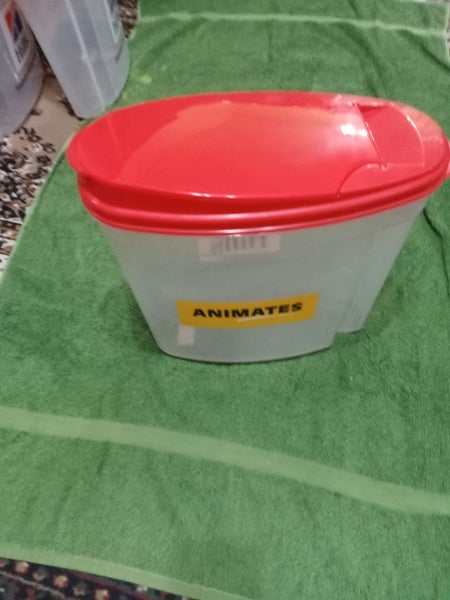 1 Large Hills Cat Storage Container for Food Carousel 1