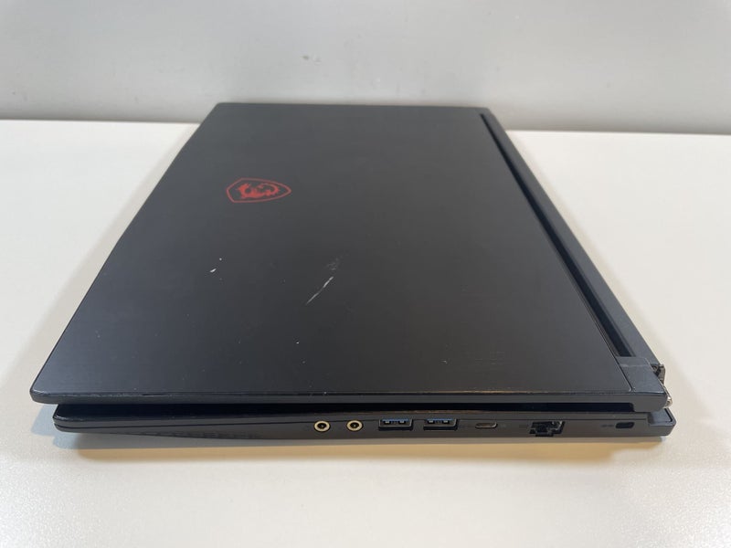 MSI GF63 Thin Gaming Laptop & Charger62863867078531112