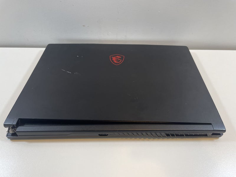 MSI GF63 Thin Gaming Laptop & Charger62863867078531113