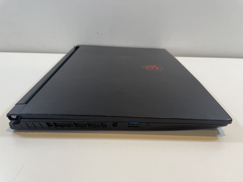 MSI GF63 Thin Gaming Laptop & Charger62863867078531114