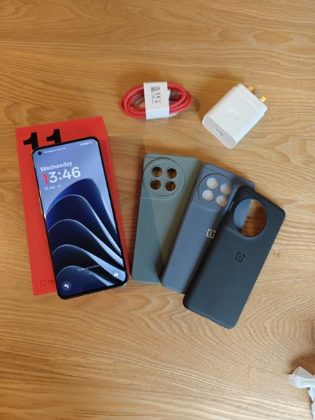 OnePlus 11 - 16GB + 256GB62868835360259111