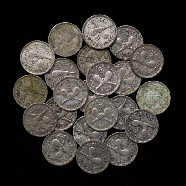 NZ SILVER THREEPENCE! 0.5 OZ SILVER! $1 RESERVE! Carousel 1