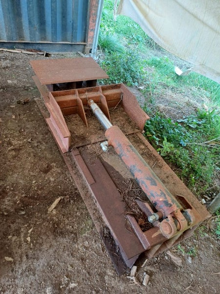 Heavy Duty Log Splitter Carousel 1