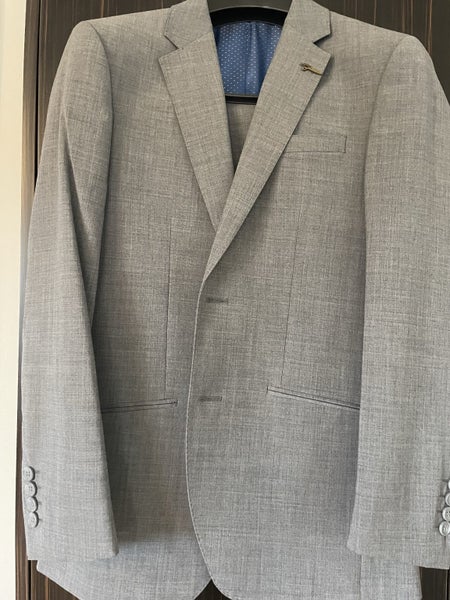 Uberstone Grey Suit Carousel 1