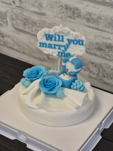 Unique cake topper628638606622741125
