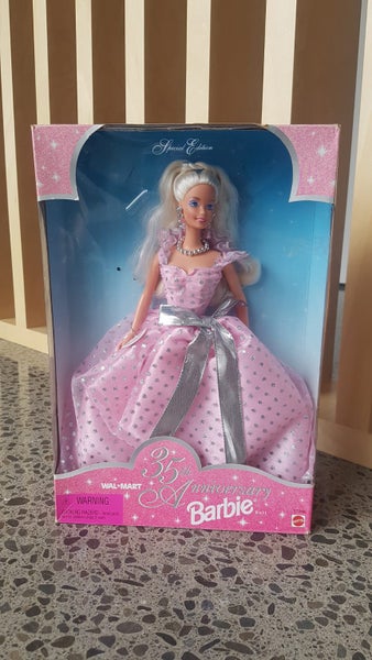 Vintage 1997 35th Anniversary Special Edition Barbie Carousel 1