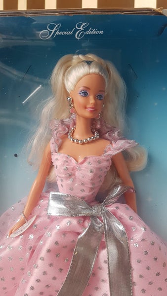 Vintage 1997 35th Anniversary Special Edition Barbie Carousel 2