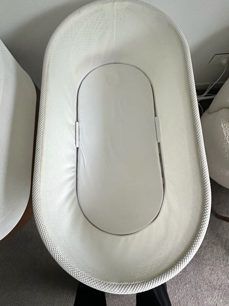 Snoo Bassinet (2 Available)62863858562435111