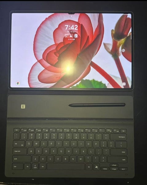 Samsung Galaxy Tab S9 Ultra 14.6" bundle. Under warranty628658254580501129
