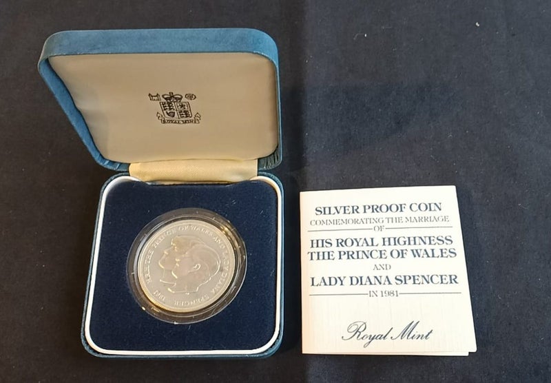 1981 'Charles & Di Marriage' Silver Proof Coin Carousel 1